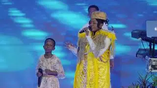 Ushimwe by Tonzi ft Jessie (Live performance)