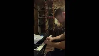 Danny Mac Plays Bach Prelude in C for Piano