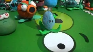 Plants Vs. Zombies 2: Far Future figures
