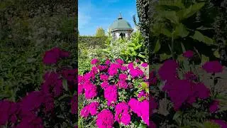 Домик в деревне.Парк Цветы Замок Рундале#достопримечательностилатвии #цветынаклумбе #парк