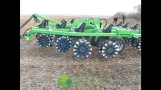 Турбокультиватор Verti-Till 3,9м робота після збирання проса/Verti-Till Machine Green Wave 3.9m