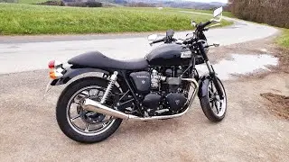 Triumph Bonneville SE на закате