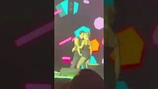 TWIT performed by HWASA live at the Moa Arena. #twit #hwasa #moaarena #fypシ