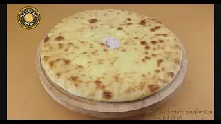 Осетинские пироги с клубникой и творогом