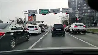 Zagreb Hrvatska / Хорватия Загреб проезжая через всю центральную дорогу города на сквозь