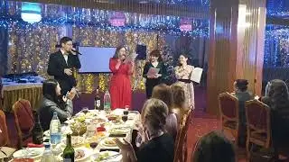 Новогодний творческий конкурс: Снегурочки в стиле "R'n'B" (фрагмент).