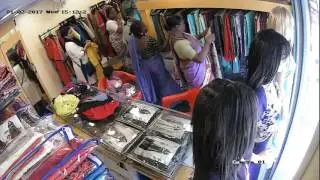 Latest Theft Attempt in Pune(2017): Female group trying to steal Clothes from 