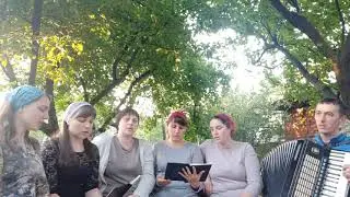 Велик наш Бог на троне...