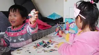 jenna and jenny are painting horse