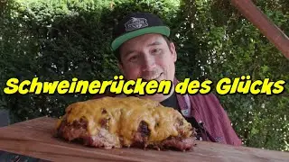 Schweinerücken mit Bacon, Zwiebeln und Cheddar vom Grill
