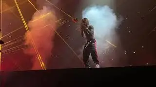 Post Malone ft. Swae Lee - Sunflower (Runaway Tour Chicago)