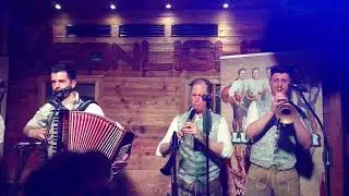 Die Lungauer - Mit Musik vergeh`n die Stunden