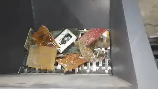 Ukrainian shredder Ecopolymer Shark EZ20 shreds E-SCRAP: Mixed Electronic Scrap
