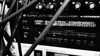 MPC2000XL+JV1080 House
