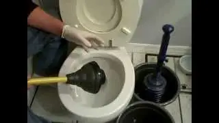 Best Plunger - Toilet Plunging Tips - How to Plunge a Toilet