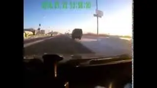 О боже какой мужчина увернулся от машины