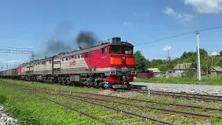 3ТЭ10м в голове и хвосте в сторону порта Вера.