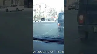 Вдруг от куда ни возьмись, появился ...