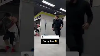 Islam Makhachev a accidentellement donné un coup de pied 😭 beaucoup trop fort à ce pauvre homme
