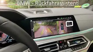 BMW Rückfahrassistent - Auto fährt alleine rückwärts - hier im BMW X5 45e 2022