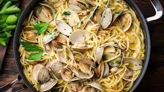 How To Make The Best and Easiest Pasta with Clams (Linguine alle Vongole)