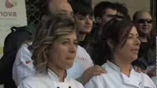 Asociación Leoninnova, presenta los productos del Bierzo a los pies de la catedral de León
