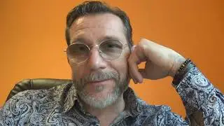 HypeTrickster: Рената Литвинова и правило стакана. Жизнь нарцисса.