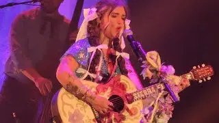 Sierra Ferrell - Far Away Across The Sea