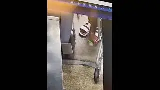 woman with long nails cant pick up her phone