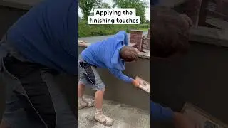 Spongeing the render #asmr #construction #plasering