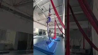 Неупокоева Арина и Гомула Алиса. Воздушные полотна Дуэт Омск