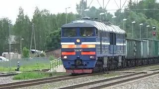 Тепловоз 2ТЭ116-948, с грузовым составом, следует по ст.Koknese