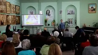 Читаю стихи в Пушкинской библиотеке
