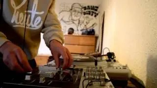DJ Sonny ★ Old School Hip Hop Scratching with Vestax Pmc 05 Pro Samurai