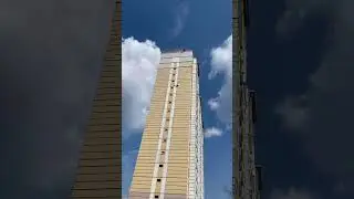 БЕЗУМНЫЙ ЙЕТИ СПРЫГНУЛ С КРЫШИ! 