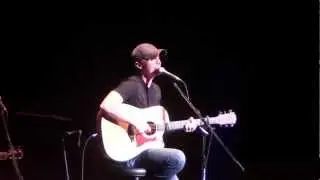 Greg Bates performs at New Cats of Country