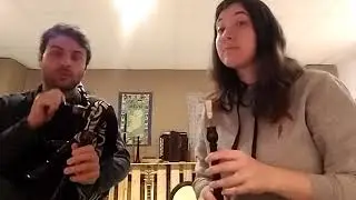 Estreliña a gaita i dolçaina més mal que bé