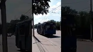 Троллейбус ЗиУ-682г-016.03 борт.номер 2012 следует по маршруту 16 