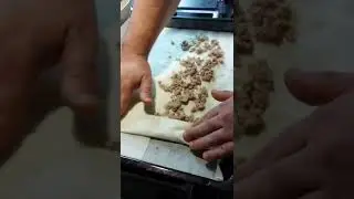 Pita  sa mesom. Veoma ukusna i brza za pripremu.