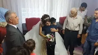 Shikoni sa shume qan kjo nuse kur del nga shpia