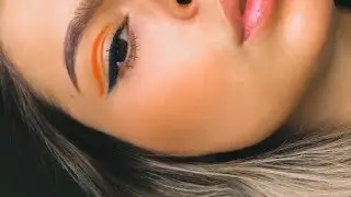 Glossier Play Color Slide Graphic Liner Tutorial
