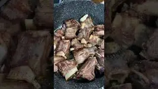 Нежнейшие телячьи рёбрышки на сковородке