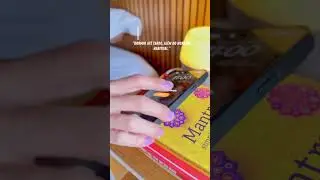 Quem não gosta de dormir, né? Bora aprender esses dois phrasal verbs com SLEEP 💤