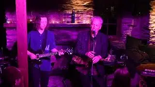 Choo Choo Ch'boogie    -   Nigel Hirst