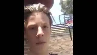 УЛЫБНИСЬ