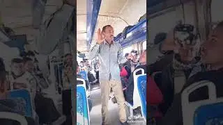 الشاعر المصري.. كفايه نرقص ع مهرجانات وفن تريقه 😒😢