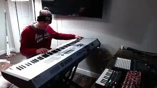 Playing on the Motif ES8