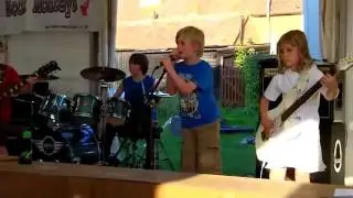 Metallica performed by children Rock Band/Metallica в исполнении детей   \w/