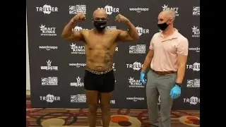 EXCLUSIVE: MIKE TYSON LOOKS RIPPED & READY, WEIGHS 220.4 LBS FOR ROY JONES —