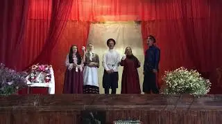 Шёл мальчишечка дорожкой